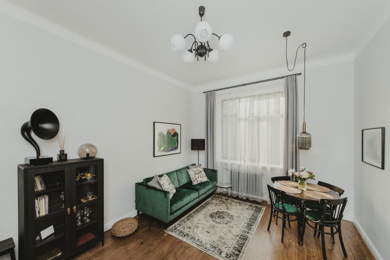 Cozy Apartment Near Zalgirio Arena By Urban Rent Kaunas Exterior photo