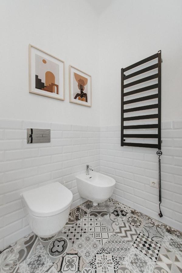 Cozy Apartment Near Zalgirio Arena By Urban Rent Kaunas Exterior photo