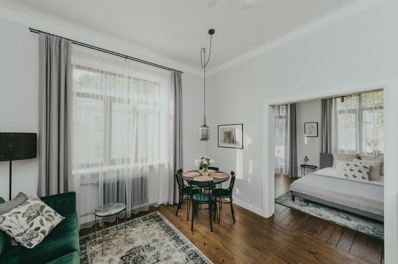 Cozy Apartment Near Zalgirio Arena By Urban Rent Kaunas Exterior photo